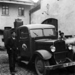 Nákladní automobil s logem pivovaru. 30. léta 20. století (soukromá sbírka K. Ulmanna)
