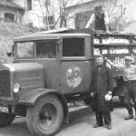 Dispečer svijanského pivovaru Ota Hanuš u nákladního automobilu Praga N. 30. léta 20. století (soukromá sbírka E. Maškové)