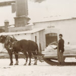 Ledaři ve Svobodově pivovaru. Kolem roku 1905